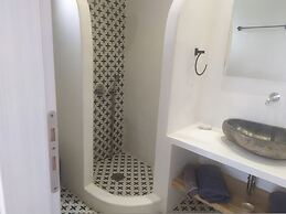 Lemonia Suites With Outdoor BBQ Area