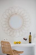 Lemonia Suites With Outdoor BBQ Area