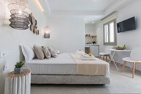 Lemonia Suites With Outdoor BBQ Area