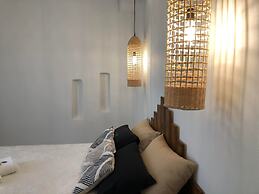 Lemonia Suites With Outdoor BBQ Area