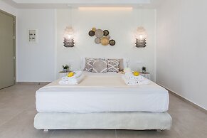 Lemonia Suites With Outdoor BBQ Area