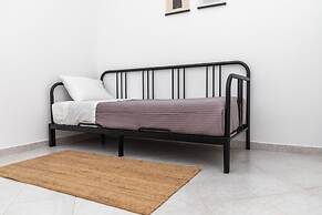 Manouk s - Two Bedroom Apartment