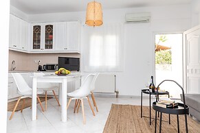 Manouk s - Two Bedroom Apartment