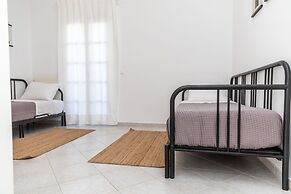 Manouk s - Two Bedroom Apartment