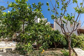 Manouk s - Two Bedroom Apartment