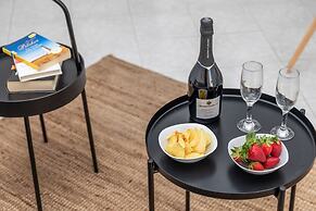 Manouk s - Two Bedroom Apartment