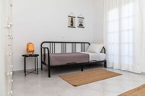 Manouk s - Two Bedroom Apartment