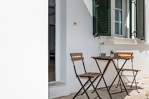 Manouk s - Two Bedroom Apartment