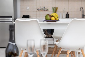 Manouk s - Two Bedroom Apartment