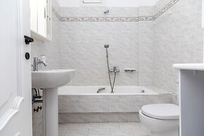 Manouk s - Two Bedroom Apartment