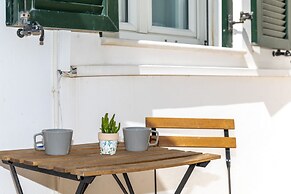 Manouk s - Two Bedroom Apartment