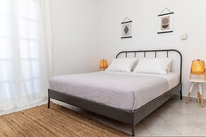 Manouk s - Two Bedroom Apartment