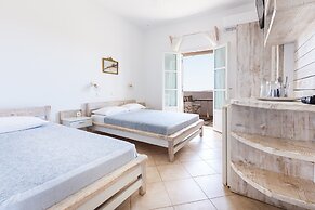 Harama Hotel Schinousa