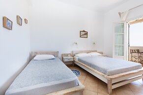 Harama Hotel Schinousa