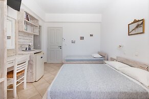 Harama Hotel Schinousa