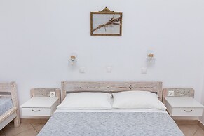 Harama Hotel Schinousa