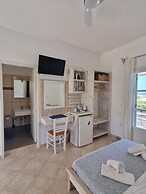 Harama Hotel Schinousa