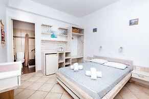 Harama Hotel Schinousa