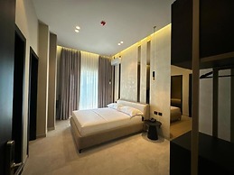 Nuna Hotel & Apartments