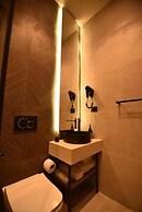 Nuna Hotel & Apartments