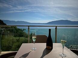 Nuna Hotel & Apartments