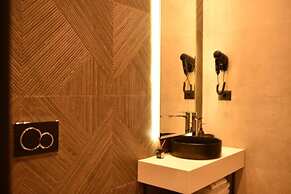 Nuna Hotel & Apartments