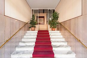 Bright And Spacious Family Apartment In Parioli