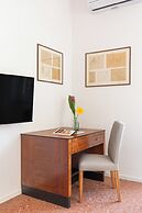 Bright And Spacious Family Apartment In Parioli