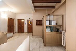 Bright And Spacious Family Apartment In Parioli