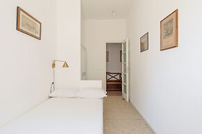 Bright And Spacious Family Apartment In Parioli