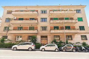 Bright And Spacious Family Apartment In Parioli