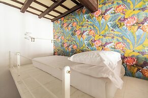 Campo De' Fiori Large And Beautiful Apartment