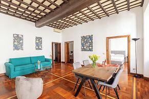 Campo De' Fiori Large And Beautiful Apartment