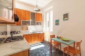 Campo De' Fiori Large And Beautiful Apartment