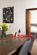 Campo De' Fiori Large And Beautiful Apartment