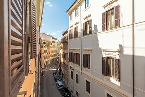 Campo De' Fiori Large And Beautiful Apartment