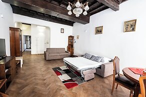 Campo De Fiori Large Family Apartment