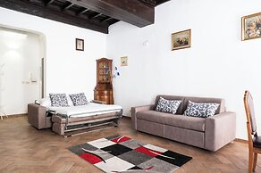 Campo De Fiori Large Family Apartment