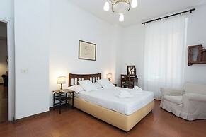 Campo De' Fiori Apartments