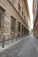 Campo De' Fiori Apartments