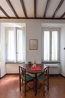 Campo De' Fiori Apartments