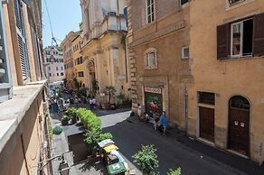 Campo De' Fiori Apartments