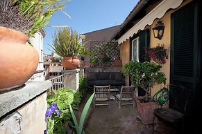 Campo De' Fiori Apartments