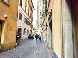 Campo De' Fiori Apartments