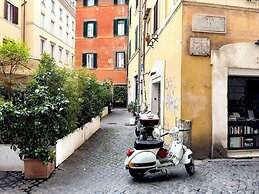 Campo De' Fiori Apartments