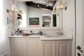 Campo De' Fiori Apartments