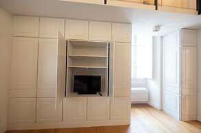 Campo De' Fiori Apartments