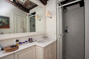 Campo De' Fiori Apartments