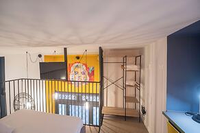 Colorful Design Loft Near Villa Pamphili 