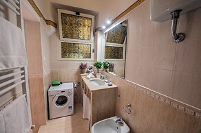 Colosseum 2Br Elegance And Charm 